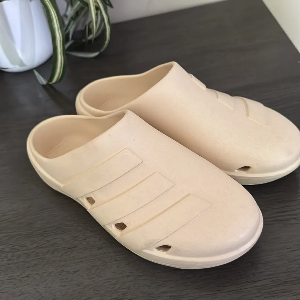 Adidas Adicane Clog Sand Beige Slides /Sandals Men Size 8